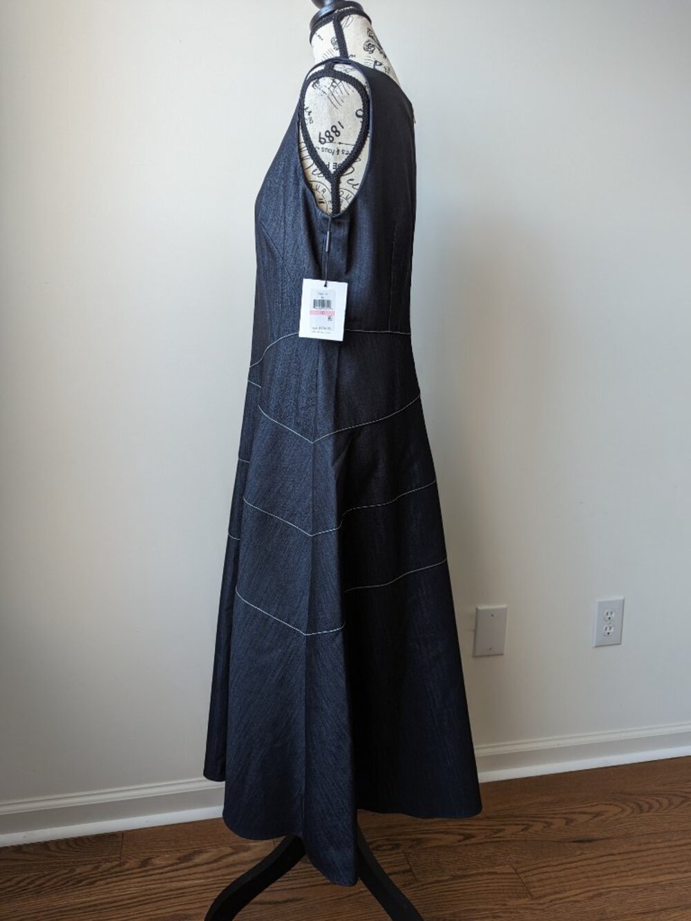 Calvin Klein Sleeveless dress NWT size 10 - Picture 2 of 4